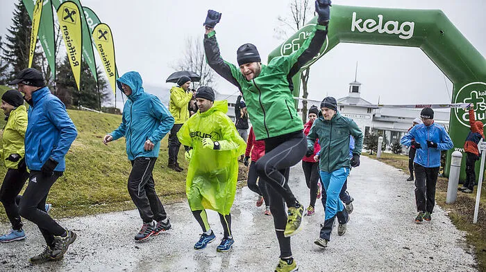 Trotz Regens fiel der "Kärnten Läuft Neujahrslauf" nicht ins Wasser. Mehr als 150 wetterfeste Teilnehmer nutzten die Chance, um sich am 1. Jänner für die heurige Laufsaison einzustimmen. 