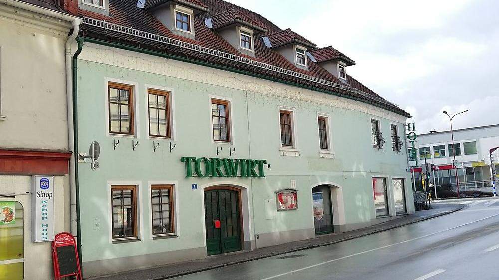Das Hotel Torwirt erhielt eine Ausnahmegenehmigung der BH Wolfsberg, um Arbeiter der Baustellen zu beherbergen