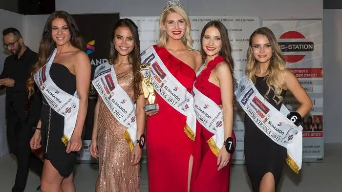Am 30. April wurde Elisa Dedu (Mitte) zur Miss Vienna 2017 gewählt. Mit den Plätzen zwei und drei mussten sich Sarah Chvala (22) und Virginia Rohrhan (20) begnügen.