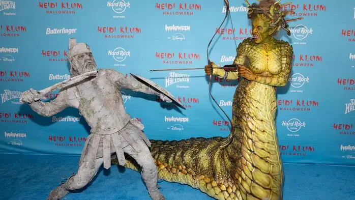 Grusel, Glamour und ganz viele schaurig-schöne Ideen vereinen die Stars mit ihren Halloween-Kostümen. Hier im Bild: Heidi Klum als Medusa mit Tom Kaulitz als Perseus