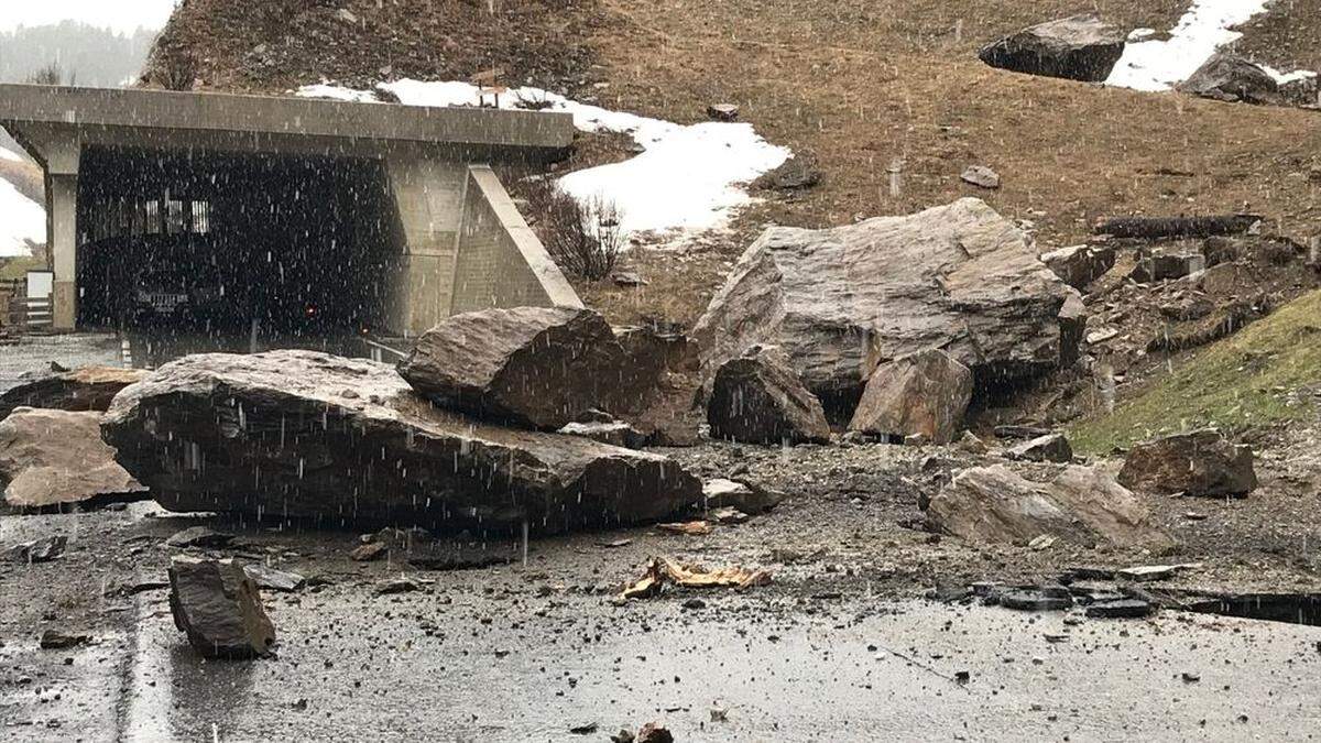 Vent nach Felssturz von Umwelt abgeschnitten