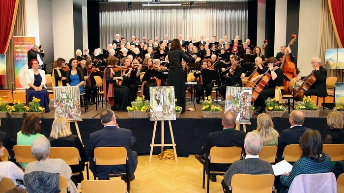 Klicken Sie sich durch die Fotos vom Jubiläumskonzert 75 Jahre Kammerorchester Lipizzanerheimat.