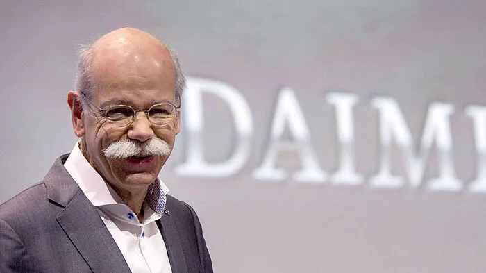 Mit 63 steht Mercedes-Chef Dieter Zetsche am Höhepunkt seiner Laufbahn. Vor Jahren noch ein Wackelkandidat, machte Deutschlands berühmtester Schnauzer die Edelmarke wieder zum Premium-Champion. Der dritte Formel-1-WM-Titel war die Draufgabe.  