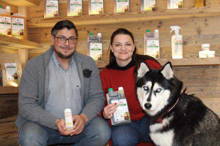 Ewald und Cornelia Seidl mit ihrem Husky Micky