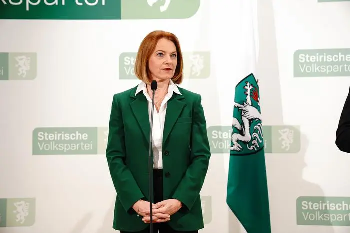 Agrar Landesraetin*, Agrar Landesrat*, Christopher Drexler*, Gesundheitslandesrat*, Graz am 09.10.2023*, Karlheinz Kornhaeusl*, Landeshauptmann*, Landesrat*, OEVP*, Pressekonferenz*, Simone Schmiedtbauer*, Steiermark, Kleine Zeitung