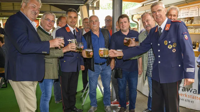 Klicken Sie sich durch die Fotos vom Feuerwehrfest in St. Niklas