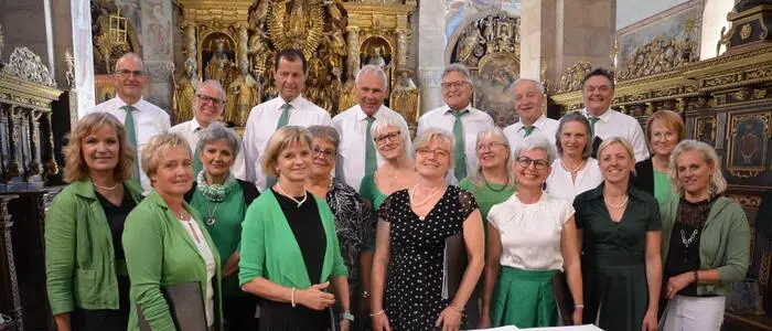 Die Pölser Klangschmiede unter der Leitung von Barbara Öffl begeisterte im Gurker Dom