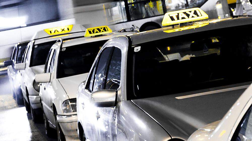 Der Mindestlohn der Taxifahrer liegt sogar unter 1300 Euro brutto