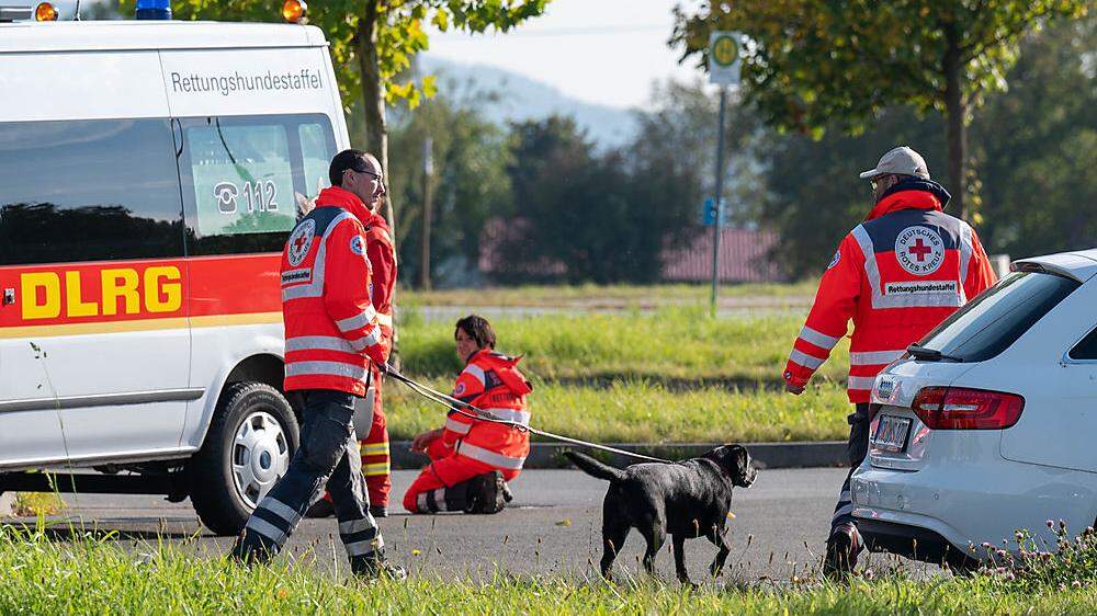 Die Polizei in Bayern hatte mit einem Aufgebot von rund 100 Einsatzkräften nach dem Mädchen gesucht