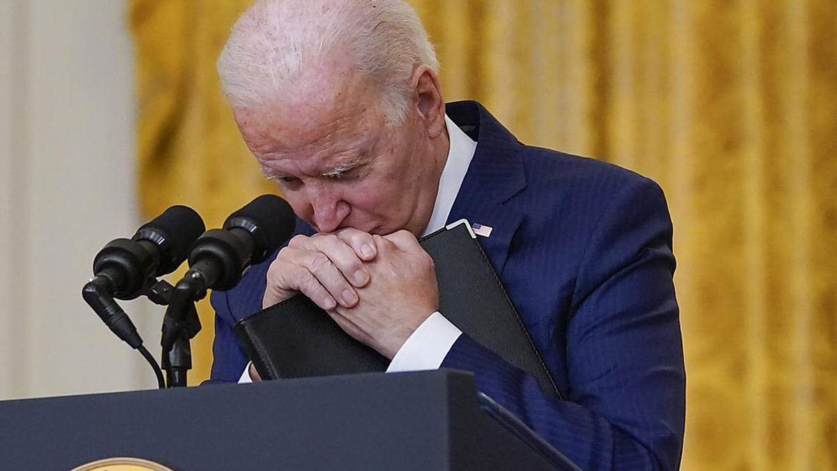 Joe Biden kämpft mit den Tränen 