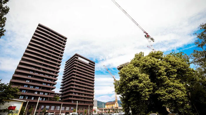 Die Pentaplan-Türme in Reininghaus sind schon zu großen Teilen besiedelt. Im neuen Stadtteil zieht langsam das Leben ein. Der Reininghauspark wurde am 1. Juli eröffnet.