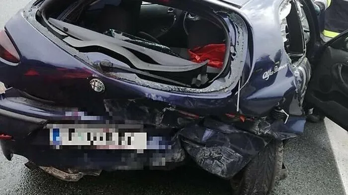 Zu einem schweren Unfall kam es am Freitagabend auf der A2 bei der Ausfahrt Sinabelkirchen
