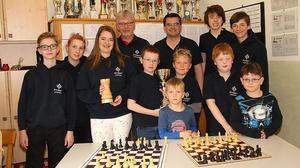 Die Jugendgruppe der Sektion Schach trainiert immer freitags