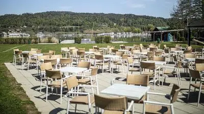 Die Vergabe der Gastronomie im Strandbad Loretto sorgt zwei Jahre später für Ärger im Rathaus