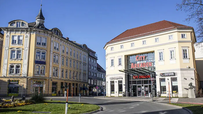 Am Heuplatz in Klagenfurt wird ein Film gedreht.