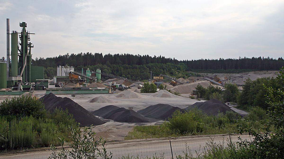 Das Großkieswerk der Jauntaler Kies GmbH der Unternehmen Rudolf, Schwab und Kostmann bei Pribelsdorf in der Gemeinde Eberndorf