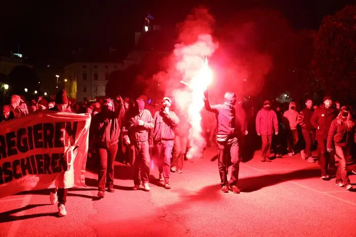 Bilder von der Demo.