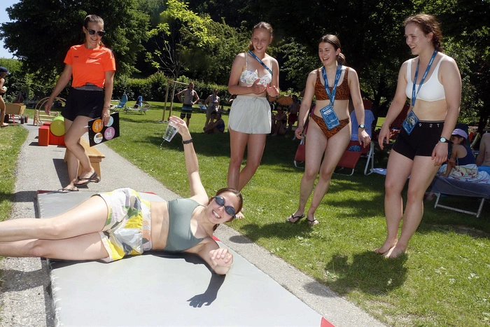 ...und sportlichen Activities in sechs Challenges unter Beweis stellen.