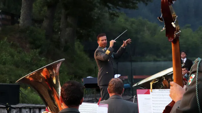 Die "Militärmusik Kärnten" unter der Leitung von Dieter Pranter gab ein wunderbares Konzert am Goggausee.