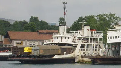 Diese Fähre für Züge - hier noch in der Türkei - wird bald im Wörthersee schwimmen