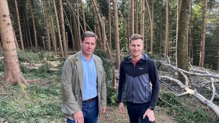Robert Svaton, Leiter der Bezirksforstinspektion Murtal, und Tobias Bracher (Forstaufsichtsstation Knittelfeld) 