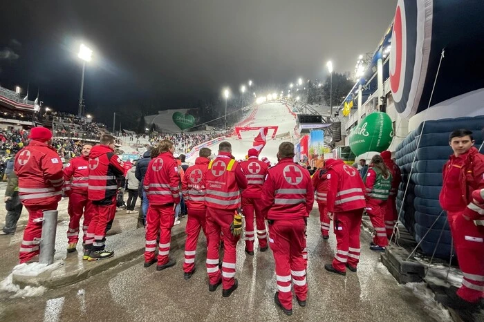 Für den Fall des Falles stehen die Einsatzkräfte des Roten Kreuzes bereit