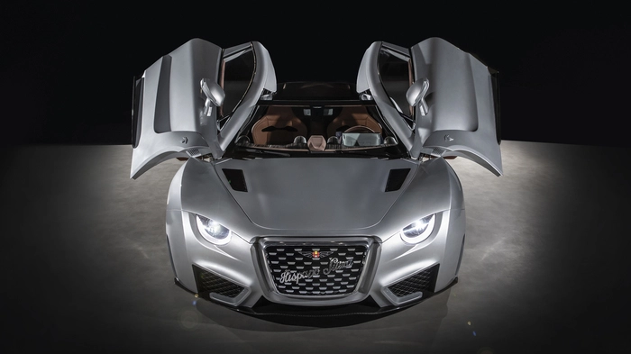 Seit 1946 hat kein Hahn nach der viel zu früh verblichenen Automarke gekräht. Und jetzt sind es gleich zwei Firmen, die den Storch – das Markentier von Hispano-Suiza – wieder fliegen lassen wollen. Zum einen die spanische Familie Mateu, in deren Händen die Marke seit vier Generationen ist und die angekündigt hat, ihre Elektrorenner (im Bild) in Barcelona fertigen zu lassen. Zum anderen der Österreicher Erwin Himmel, der seine Supersportwagen in Villach bauen will. Aber der Reihe nach.