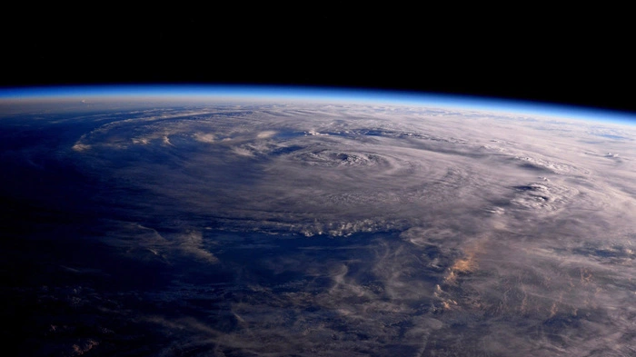"Harvey" hatte das Festland als Hurrikan der vierten von fünf Stufen erreicht und entwickelte Windgeschwindigkeiten von mehr als 200 Kilometern pro Stunde.