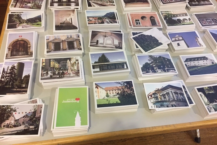 Entstanden sind im Zuge der bisherigen Arbeit Postkarten mit Impressionen von Judenburg.