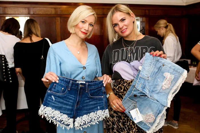 Fesches aus den Schränken der Bloggerinnen Katrin Riederer ("La Katy Fox") und Yvonne Bernhard ("No Envy") gab es dabei zu erstehen.