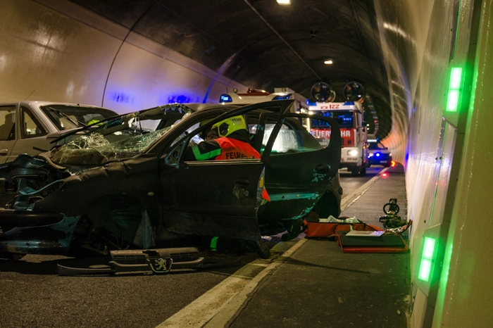 Durch die gute Zusammenarbeit der Feuerwehren und des Roten-Kreuzes konnten die gestellten Aufgaben schnell und professionell abgearbeitet werden, wovon sich die Übungsbeobachter überzeugten.
