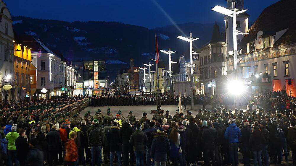 540 Rekruten legten am Freitagabend am Leobener Hauptplatz das Treuegelöbnis ab