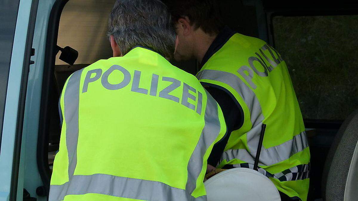 Kontrollen durch die Autobahnpolizei (Bild Sujet)