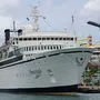 Die "Freewinds" im Hafen von St. Lucia