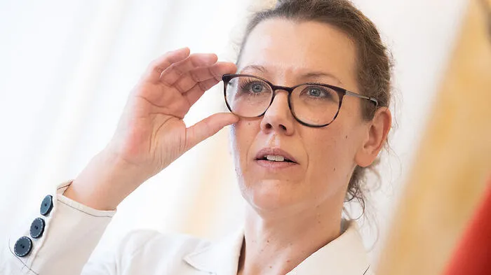 Bilidungsministerin Iris Rauskala: Späte Lösung, aber noch spätere Kundmachung durch die Wiener Behörde