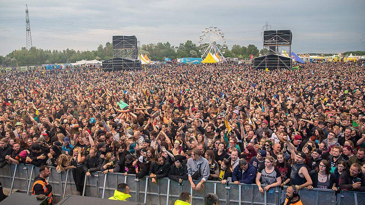 Am ersten Festivaltag kamen mehr als 50.000 Besucher