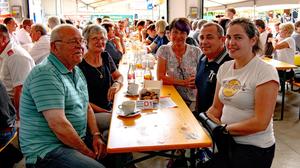 Zahlreiche Gäste kamen zum Frühschoppen nach Schildbach