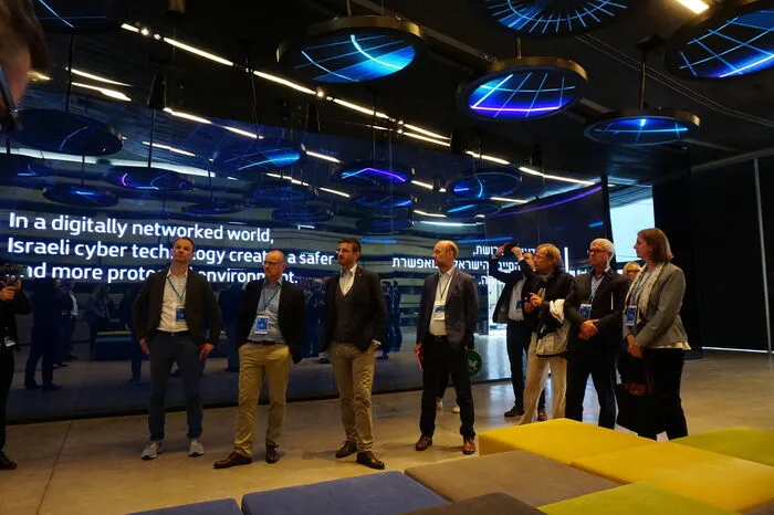 Das Peres-Innovationszentrum versteht sich als Netzwerk-Knotenpunkt für Unternehmen, die sich der Digitalisierung verschrieben haben. Das Vermächtnis des Staatsmannes: "Wenn mich wer fragt, was mein größter Fehler gewesen ist, antworte ich, nicht groß genug gedacht zu haben."