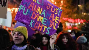 Zuletzt gab es viel Solidarität für die Frauen, die sich gegen Übergriffe gewehrt haben – weibliche Solidarität in erster Linie