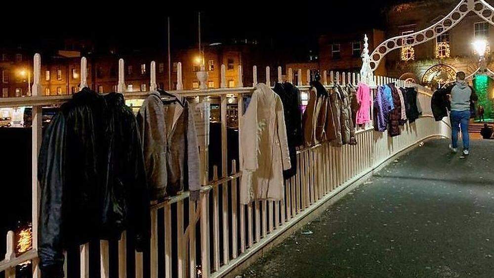 Obdachlos in der Kälte: In Dublin wollte man mit Jacken helfen