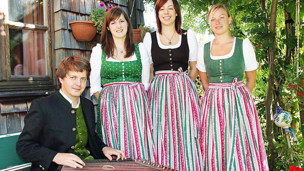 Die Salzburger Gruppe „Flachgauer Dreiklang“ ist diesen Samstag im Volkshaus Kindberg zu hören