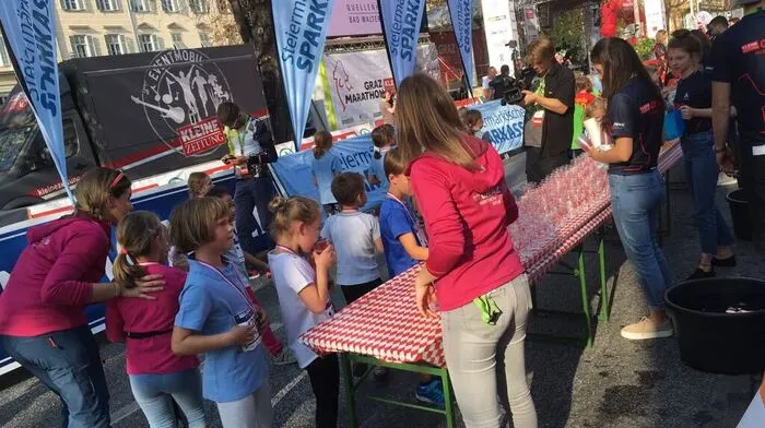 Auch die Labestation wird von den Juniors gerne angenommen