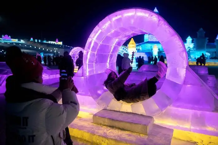 Bei Temperaturen um minus 20 Grad kommt jedes Jahr rund eine Million Besucher.