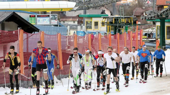 Bei sehr frühlingshaften Temperaturen (+ 18 Grad am Start in Schladming, + 12 Grad im Ziel auf dem Hochwurzengipfel) fand am 2. April 2017 die 19. Auflage des Hochwurzen-Berglaufs statt. Der Start der Sportklasse Herren erfolgte bei der Talstation Planai-West.