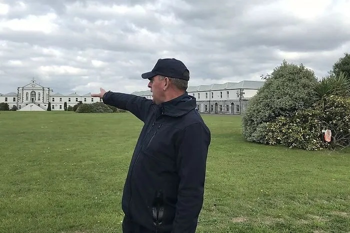 Von Cobh aus per Boot schnell erreichbar: Die ehemalige Festungs- und Gefängnisinsel Spike Island. Fans von Militärgeschichte sind hier richtig.www.spikeislandcork.ie