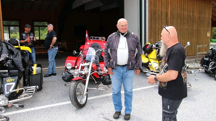 Als am Freitag die Biker und Triker um 12 Uhr in Geistthal zur von Ferdinand Krendl organisierten Benefizausfahrt starteten, schien noch die Sonne, die Wetterprognose verhieß allerdings nichts Gutes.