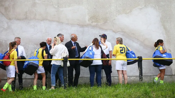 Zu einem kleinen Eklat ist es am Samstag in Wien-Simmering gekommen. Das geplante Debüt des Frauen-Fußballteams des Vatikan gegen den FC Mariahilf platzte.