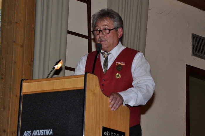 Begrüßt wurden die Besucher von Obmann Herbert Grießer, Bürgermeister von Mühlen.