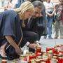 US-Botschafterin Alexa Wesner und Bürgermeister Siegfried Nagl beim Entzünden einer Kerze