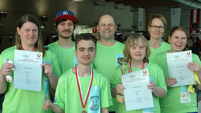 Tolles Team: Athletin Kerstin Weiß, Trainer Elias Safer, Athlet Cristian Tarfulea, Friedrich Lampl, Athletin Corinna Zuber, Trainerin Alexandra Sternad, Athletin Martina Bretzl (v.l.)